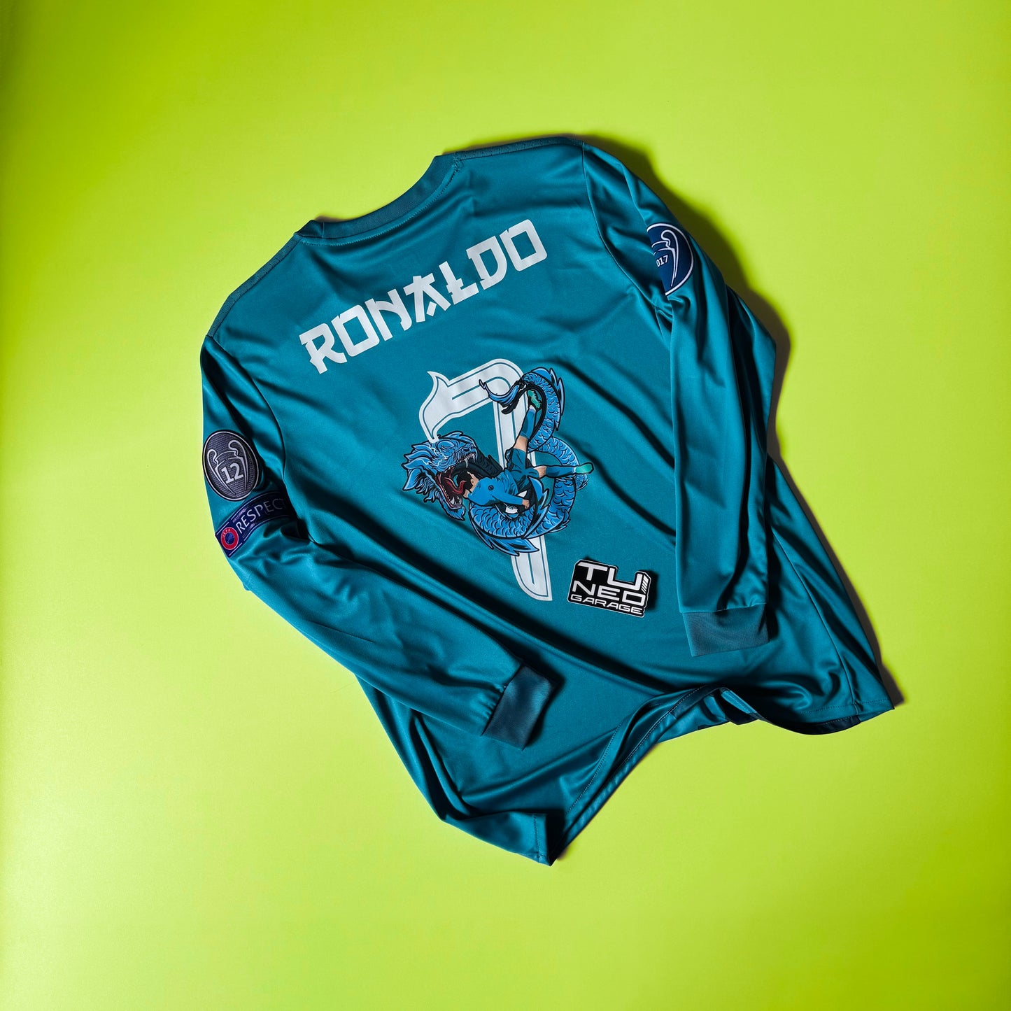 RETRO REAL MADRID III 17/18 LONG SLEEVE + PATCHES CUSTOM CR7 BLUEDRAGON