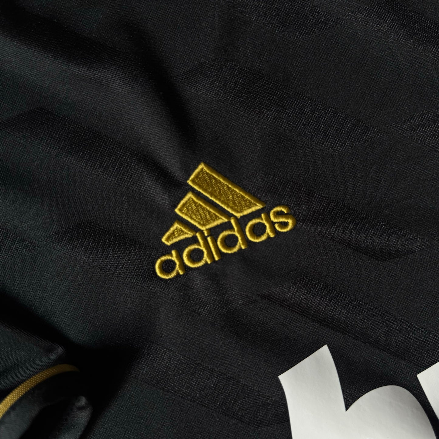 RETRO REAL MADRID AWAY 2011/12 BLACK LONG SLEEVE