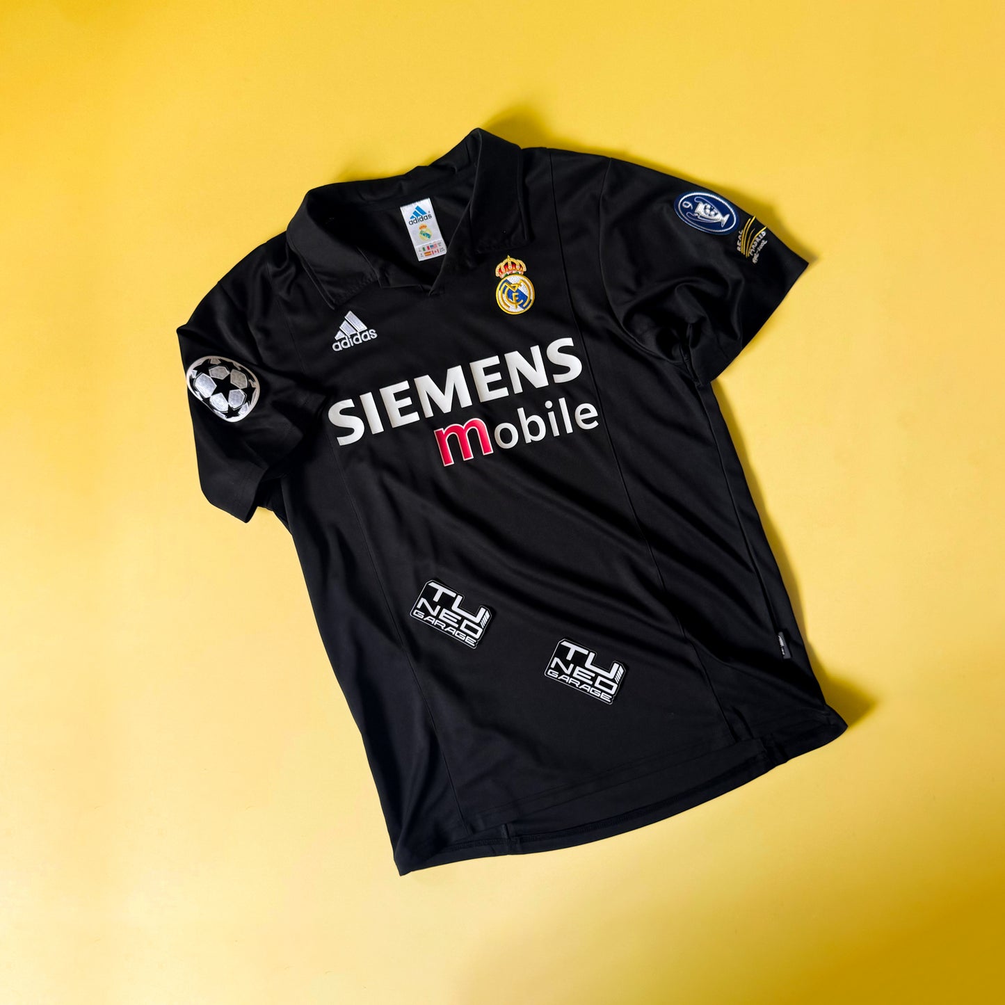 RETRO REAL MADRID 2002/03 BLACK + PATCHES
