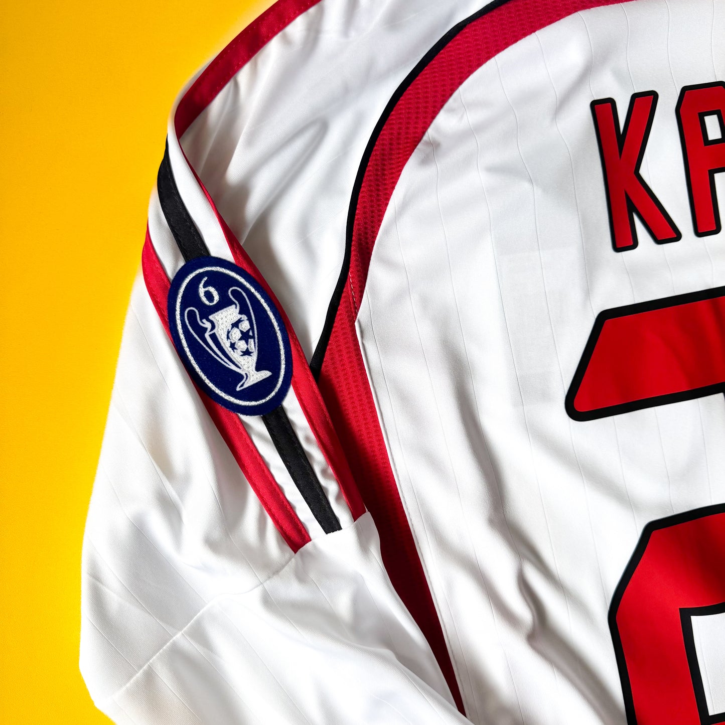 AC MILAN RETRO JERSEY 2007/08 LONG SLEEVE WHITE KAKÁ 22 WITH PATCHES