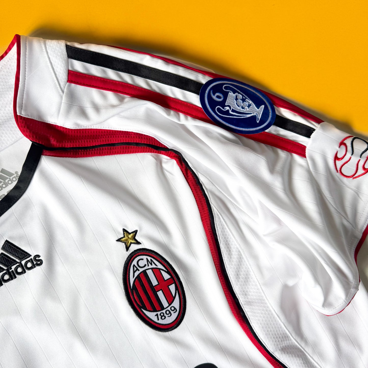 AC MILAN RETRO JERSEY 2007/08 LONG SLEEVE WHITE KAKÁ 22 WITH PATCHES