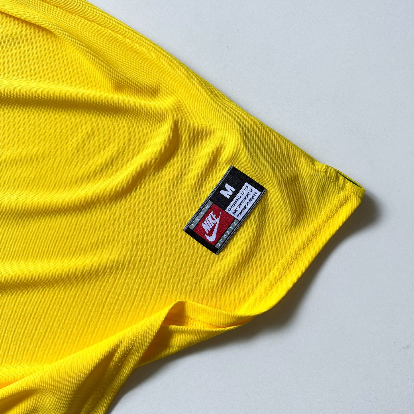 CAMISETA AMARILLA RETRO BRASIL 98