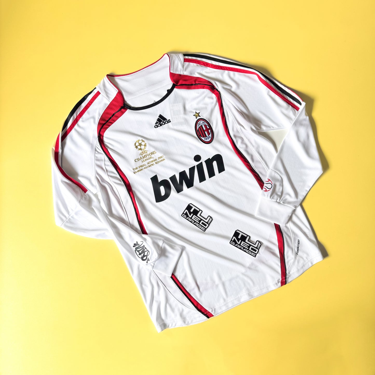 SYNA x AC MILAN (CAMISETA RETRO DE TERCERA EQUIPACIÓN 2007/08 BLANCA MANGA LARGA) ÁNGELES PERSONALIZADOS