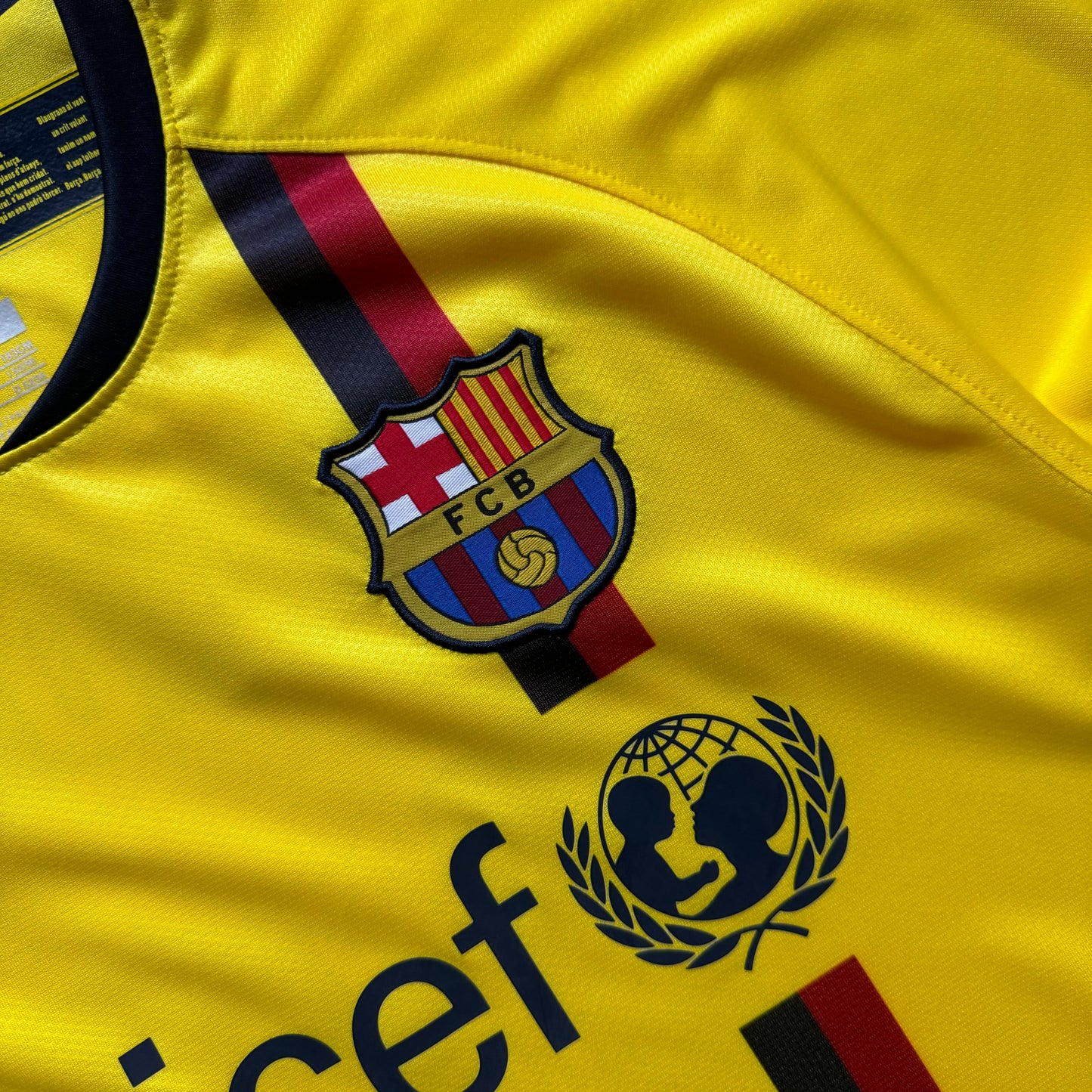RETRO BARCELONA THIRD 2009/10 CUSTOM “I AM FAVELA”