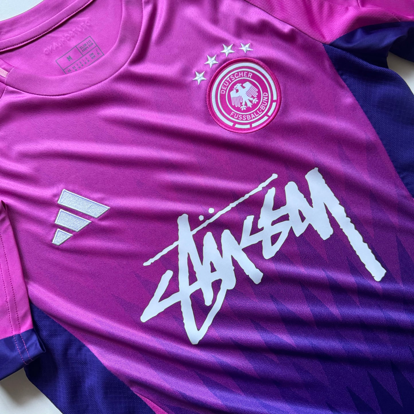 SPONSOR DE L'ALLEMAGNE À L'EXTÉRIEUR 2024/25