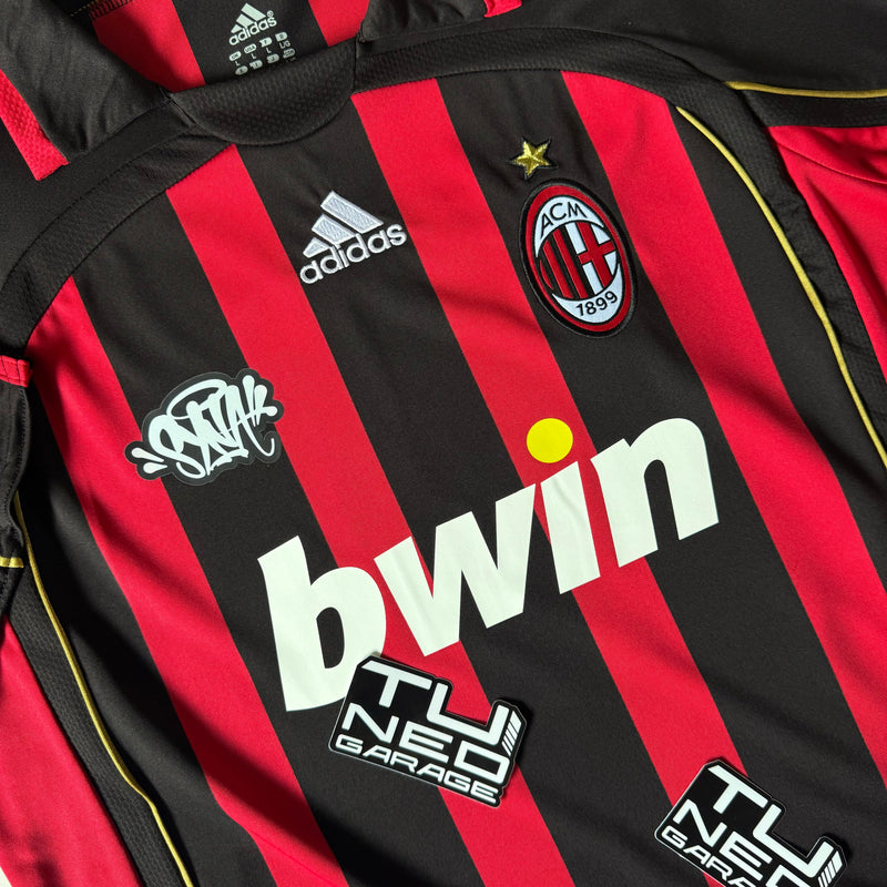 SYNA x AC MILAN (MAILLOT RÉTRO 2006/07 DOMICILE)