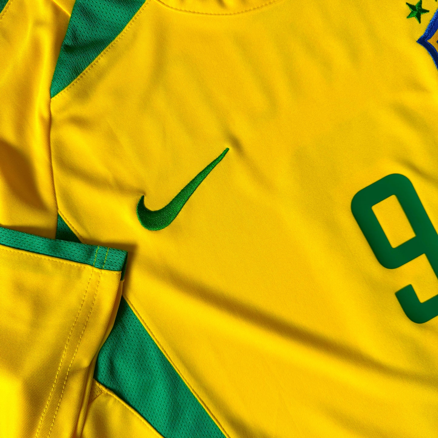 RETRO BRASIL 2002 YELLOW JERSEY RONALDO 9
